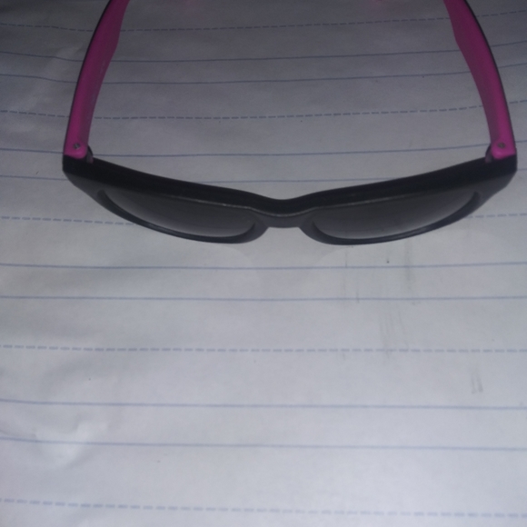 Asylum Shades - Picture 7 of 7